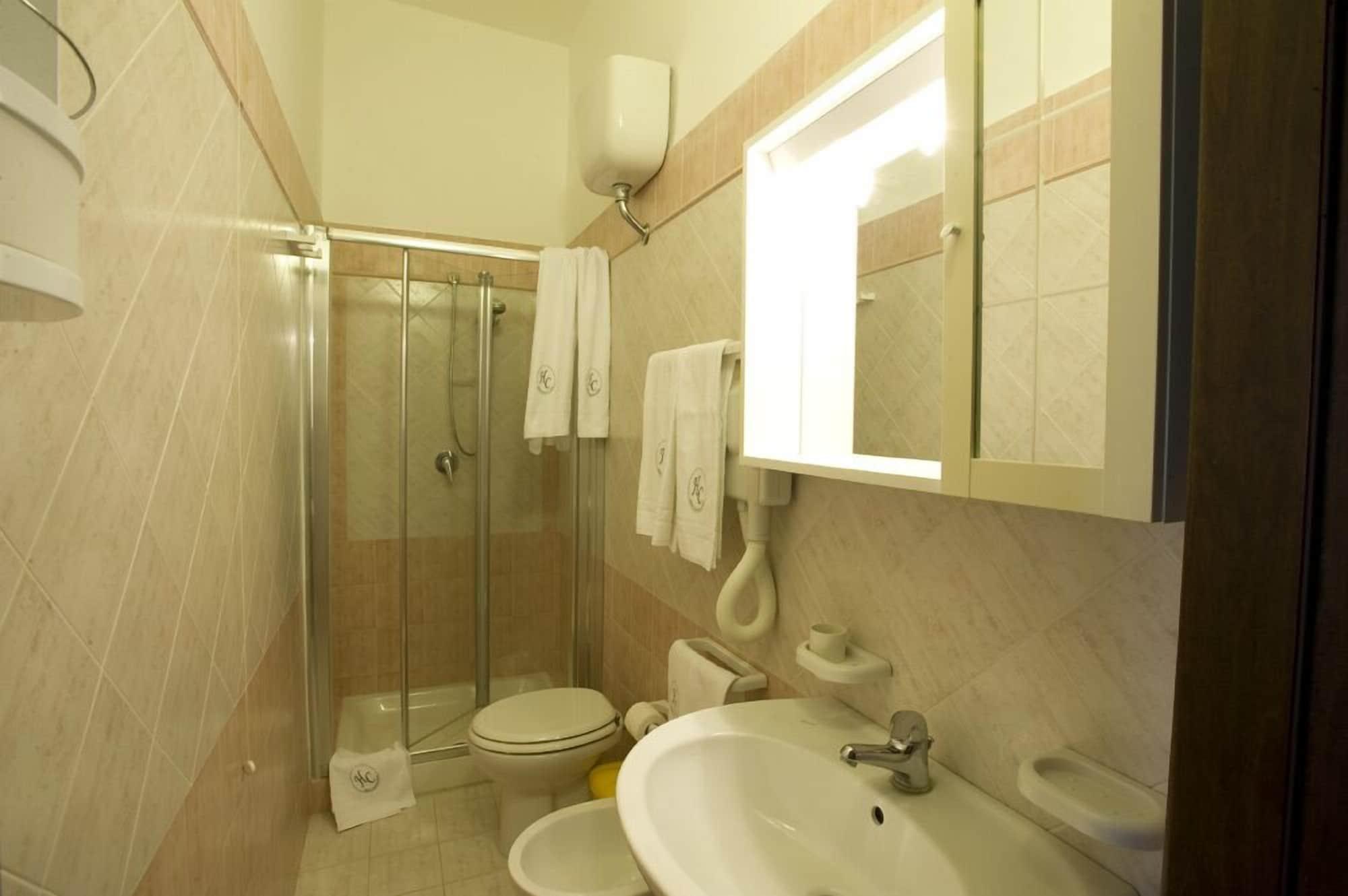 Hotel Columbia 2*