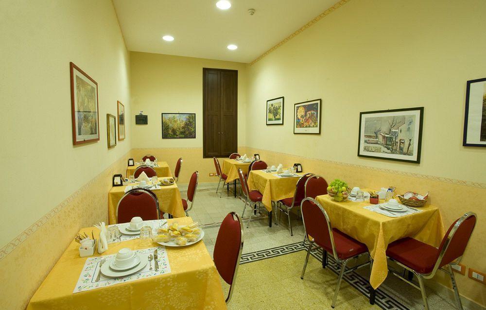 Hotel Columbia