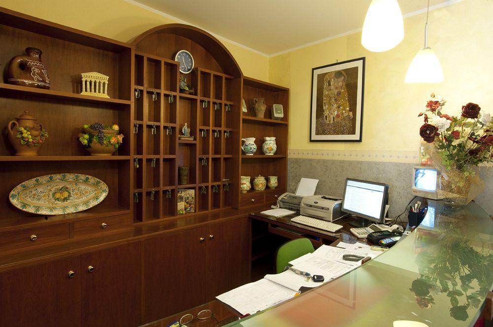 Hotel Columbia